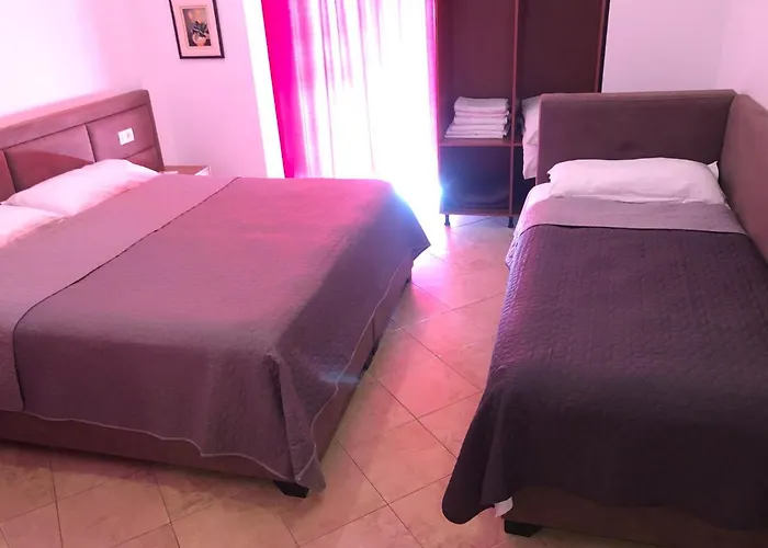 Ardo * Golem (Tirana)