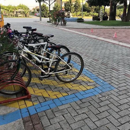 Ardo Lejlighed Golem (Tirana)
